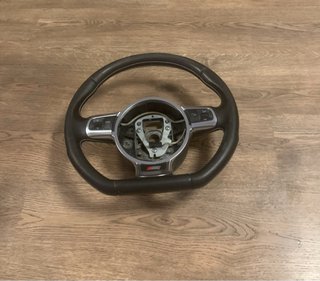 Volante Audi S3 8P con levas