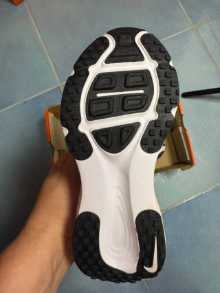 Nike Vomero 18 Scarpe da Corsa Multicolor