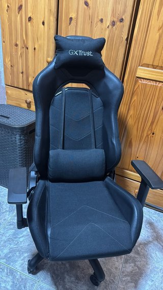 Mesa y silla gaming