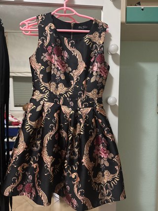 Vestido fiesta Lily & Rose negro y dorado