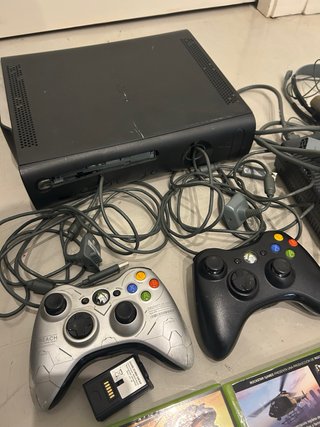 Xbox 360 + 3 Mandos + 20 Juegos
