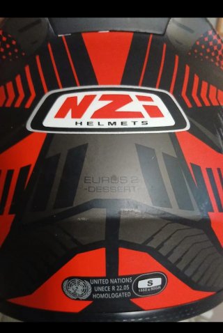 Casco NZI, Guantes Armure y Candado Urban