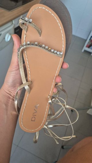 Sandalias Diva Talla 40 Piedras Doradas