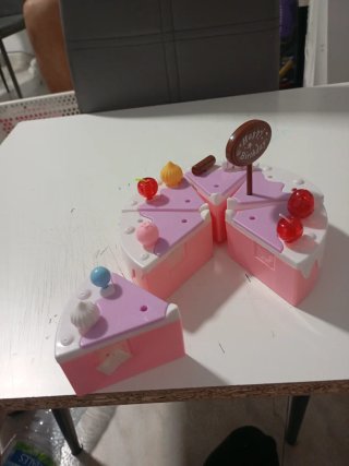 Torta giocattolo per bambini