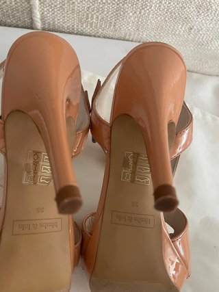 Sandalias Bimba y Lola charol maquillaje