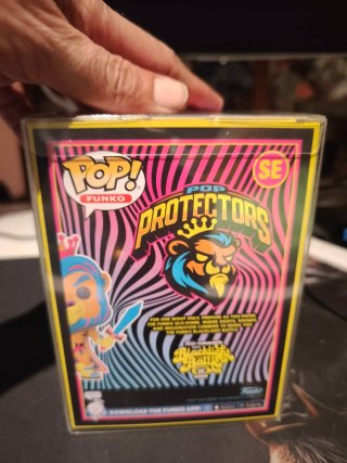 Protector Funko Pop SE Blacklight Battle
