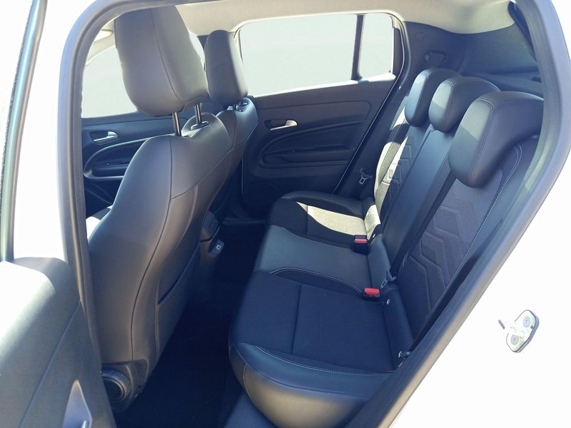 Jeep Avenger 2023, foto 12