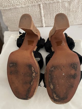 Sandalias Bimba y Lola Tiras Rafia Tacón Alto