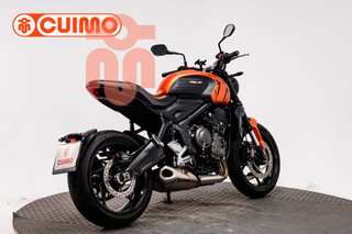 TRIUMPH TRIDENT 660