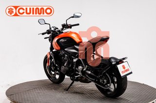 TRIUMPH TRIDENT 660