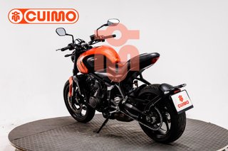 TRIUMPH TRIDENT 660