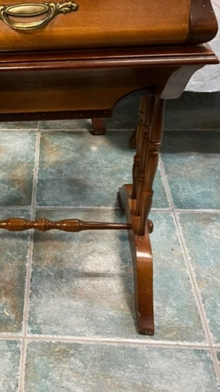 OPOR.MESITA . CAJÓN.10€  Mármol y baldita