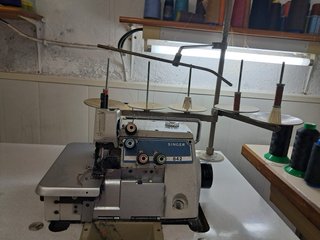 Overlock Singer 842