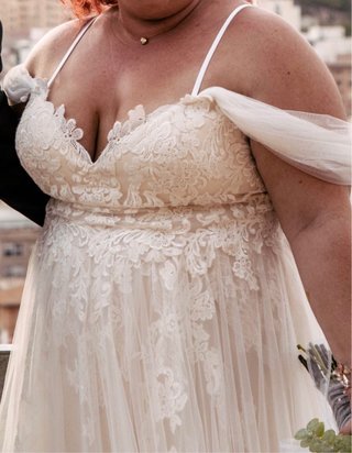 Vestido de Novia Blanco con Velos