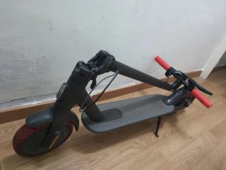 Patinete Eléctrico Xiaomi Essential 1