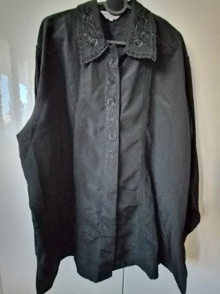 Blusa negra Talla Grande XXXL / 46 / 18