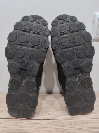 Nike Reax tr8 negras 43