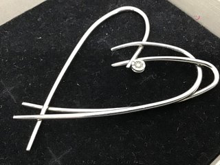 colgante oro 18k con piedra con diamante