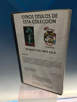 Película en VHS regreso del más allá, con Ana Obregón