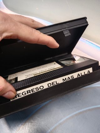 Película en VHS regreso del más allá, con Ana Obregón