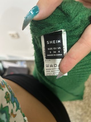 Jersey verde cuello alto