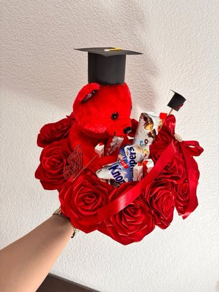 Caja Corazón Graduación Oso y Chocolates