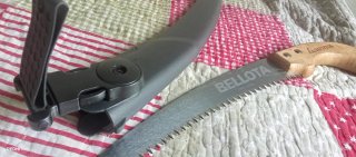 Sierra Bellota con funda y enganche