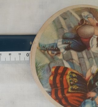 Scatola Vintage in Cartone Illustrata