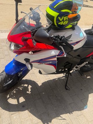 Honda CBR 125 R ( Impecable)