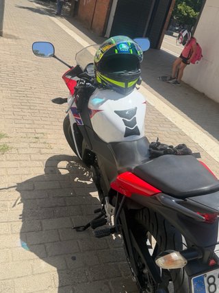 Honda CBR 125 R ( Impecable)
