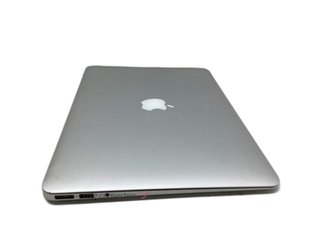 portatil apple apple macbook air core i5 1.8 13 (2017) (a1466)
