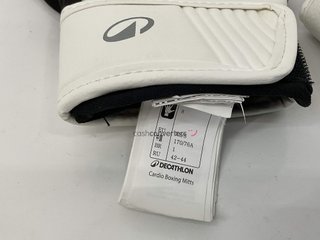 otros accesorios boxeo decathlon guantes