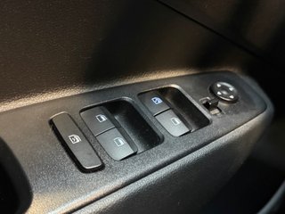 Hyundai i10 1.0MPI Tecno “Cámara, CarPlay..”