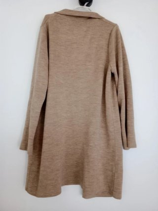 Chaqueta larga Mango beige y negra