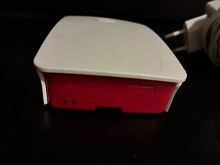 Raspberry Pi 2B con caja frambuesa y SD 4GB