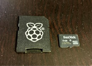 Raspberry Pi 2B con caja frambuesa y SD 4GB