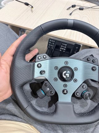 Volante Logitech G PRO DD (PS/PC) 11Nm + Aro - Con