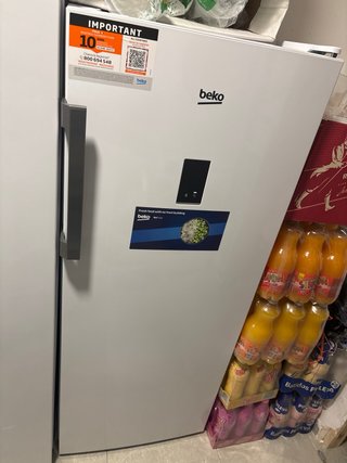 Congelador vertical Beko