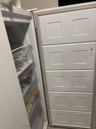 Congelador vertical Beko
