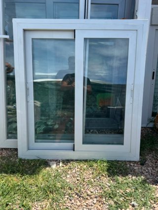 Ventana corredera aluminio aislante reforzada