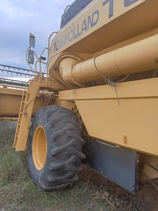 Cosechadora New Holland TC 56