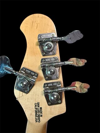 Bajo Eléctrico con Seymour Duncan y SKL Tone