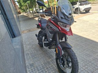 Voge 650 DSX gris/rojo