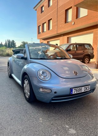 VOLKSWAGEN NEW BEETLE CABRIO 2006