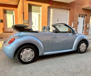 VOLKSWAGEN NEW BEETLE CABRIO 2006