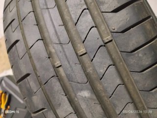 Neumático Pirelli PZero PZ4 215/40/18