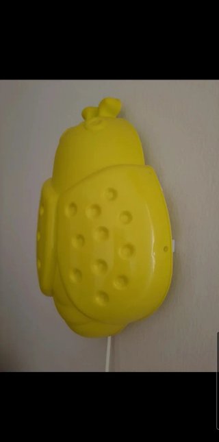 Lámpara infantil mariquita amarilla Ikea