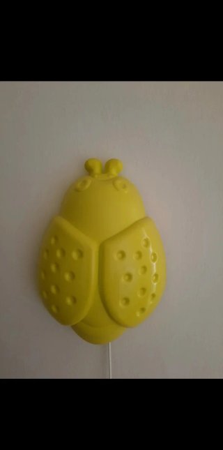 Lámpara infantil mariquita amarilla Ikea