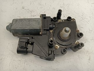 MOTOR ELEVALUNAS DELANTERO DERECHO AUDI A3 (8L) A
