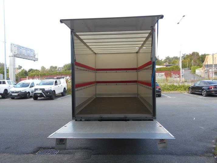 Nissan Interstar 2024, foto 2